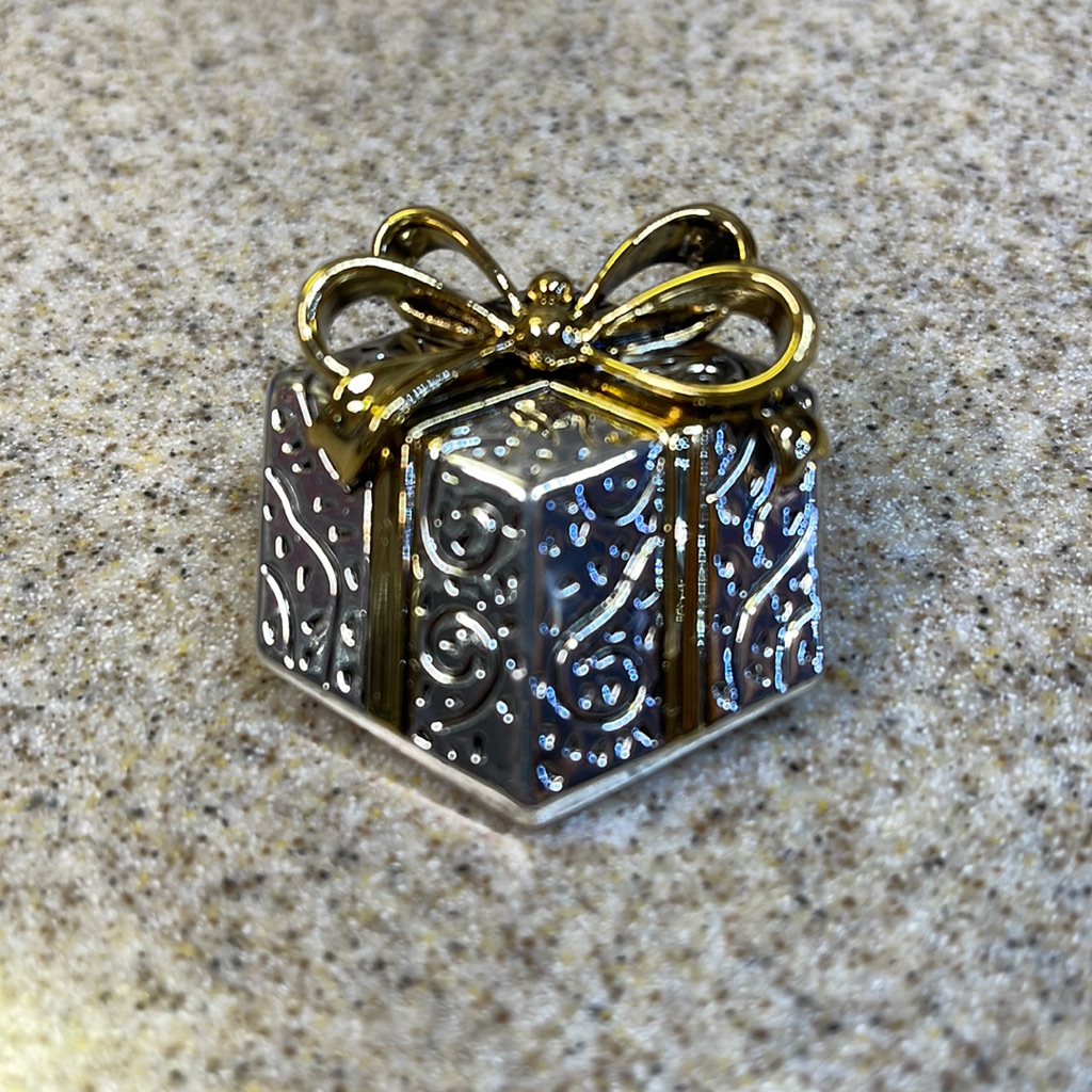 Christmas Present Pendant And Pin SilverGold Color Fashion Jewelry 20$